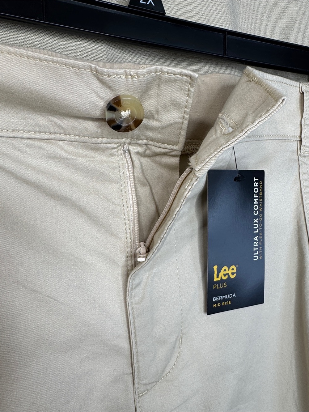 Lee Shorts Tan Cargo Style in Size 24W  NWT - Picture 5 of 15